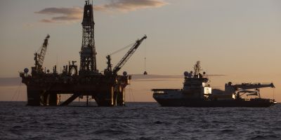 Razboiul si mai rece: ExxonMobil a suspendat colaborarea cu Rosneft pentru exploatarea titeiului si gazelor din Arctica