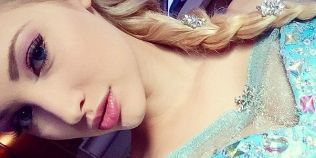 FOTO Sosia Reginei Elsa din animatia Disney 