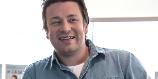 Cinci superalimente recomandate de faimosul bucatar Jamie Oliver