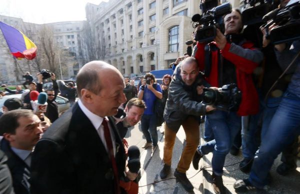 Fostul presedinte Traian Basescu a fost audiat la Parchetul General, in dosarul in care este acuzat de spalare de bani