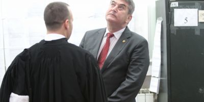 Gabriel Oprea s-a regasit cu Ontanu in boxa acuzatilor de la Curtea Suprema