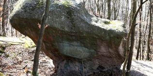 Teoriile controversate despre megalitii din Romania: stanci gigantice modelate de stramosi in cinstea zeilor?