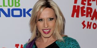Actrita transgender Alexis Arquette a murit la 47 de ani. Patricia Arquette