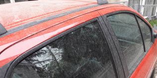 FOTO A plouat cu praf la Timisoara. Spalatoriile auto au fost luate cu asalt dupa acest fenomen meteo